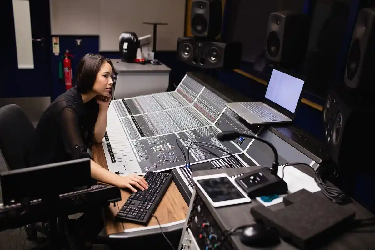 Software Radios Still Run On Analog Hardware